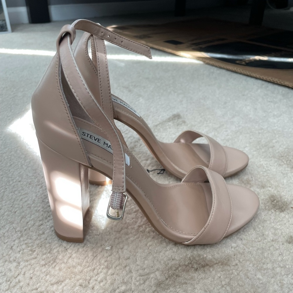 nude steve madden heels